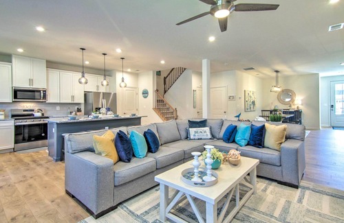 Millville Casa | Porch + Pool Access: Millville Townhome!