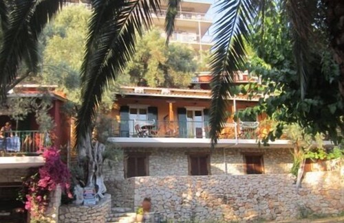 Mikros Gialos Alquiler De RV | Poros Beach