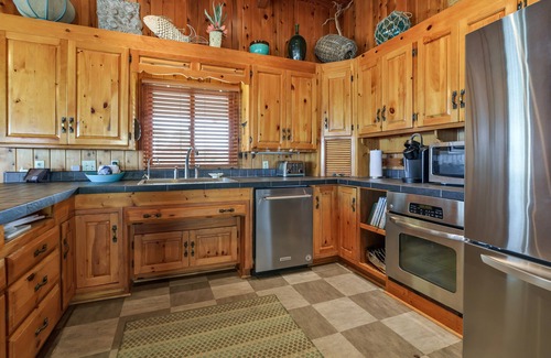 Treasure Beach Village Casa | Porpoise in Mind; 3 BR SGI Home- Sleeps 12, Beachfront, Pet Friendly!
