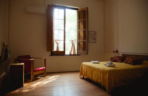 Liebig Casa | Portón Rojo