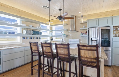 Port Aransas Casa | Port Aransas Mahalo Beach Home ~ Large Luxury Beach House Close to Beach
