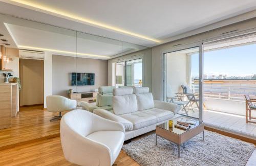 Golfe Juan Apartamento | Port Azur Sea View - Happy Rentals