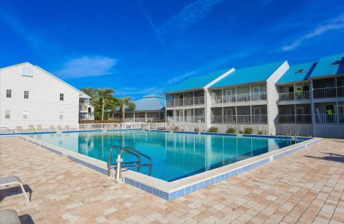 Port Charlotte Casa | Port Charlotte Private Waterfront Condo WA4410-317