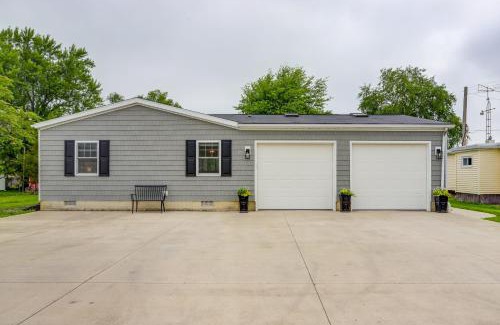 Port Clinton Casa | Port Clinton Vacation Rental with Boat Dock and Grill!