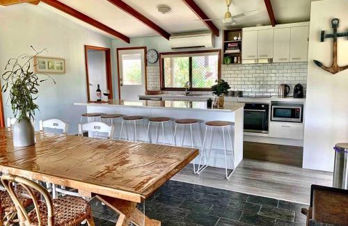 Port Elliot Casa | Port Elliot Coastal Cottage - 18 Handby Street,Port Elliot, No Linen Included