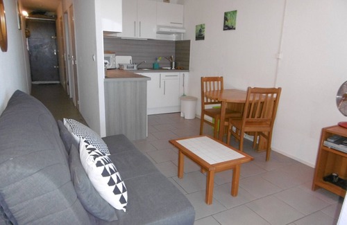 Port Leucate Apartamento | Port Leucate. Playa Argos. Hermoso T2 en planta baja. 4 personas. Piscina. Acceso directo a la playa. Aparcamiento