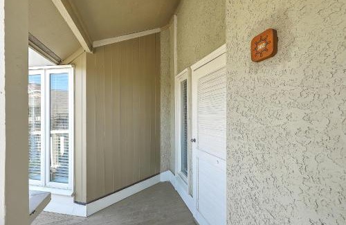 Isle of Palms Apartamento | Port O' Call E302 - Top Floor Ocean View Condo!