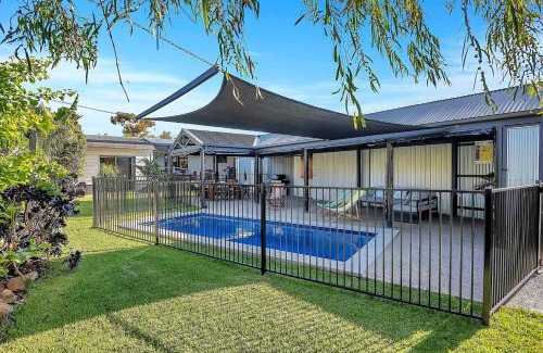 Port Willunga Casa | Port Parade - Poolside BBQs and Modern Beach Living