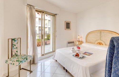 Menton Apartamento | Port & Pool Hideaway - Happy Rentals