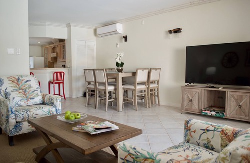 Douglas Casa | Port St. Charles - 3 Bedroom Marinafront Villa