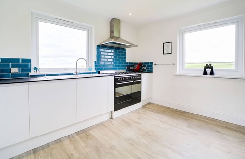 Pendoggett Casa | Port View House, Pendoggett - Stunning five bedroom house, sea views, parking