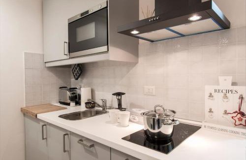 Porta Garibaldi Apartamento | Porta Garibaldi White Flat