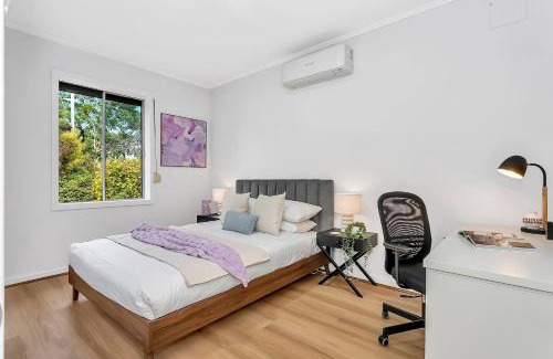 Oaklands Park Casa | Porta Marion - Practical Comfort Opposite Westfield