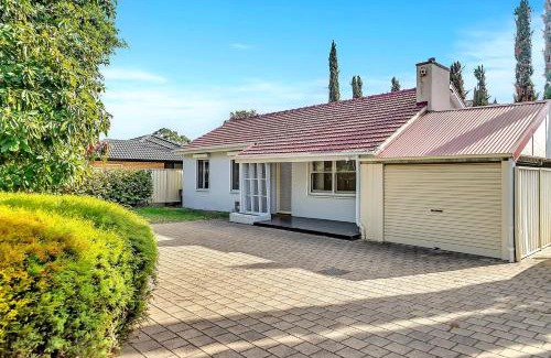 Oaklands Park Casa | Porta Marion - Practical Comfort Opposite Westfield