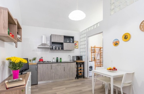 Turin Apartamento | Porta Palazzo Apartment by Wonderful Italy