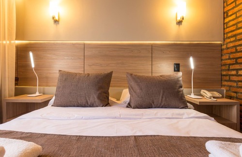 Villa Carlos Paz Hotel | Portal Del Lago