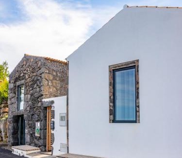 Santa Cruz da Graciosa Casa | Portas do Ilhéu