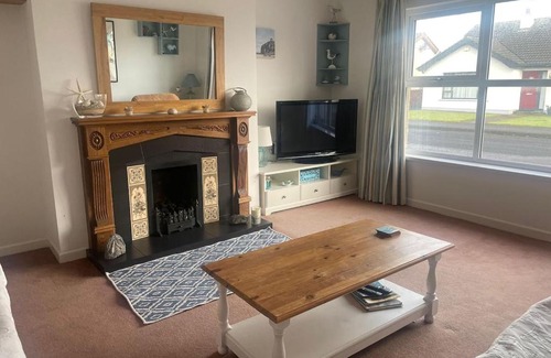 Bushmills Casa | Portballintrae 3 bedroom cosy coastal bungalow