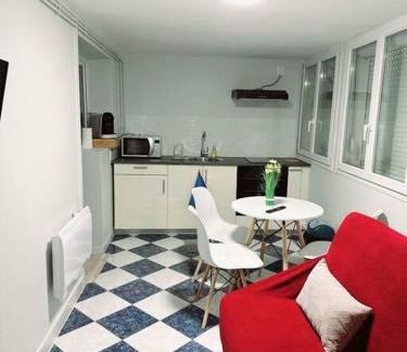 Pierrefitte-sur-Seine Apartamento | Porte la chapelle appartement 4 personnes "Appart'5"