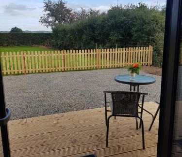 Lisnagunogue Chalet De Esquí | Portglenone Garden Rooms