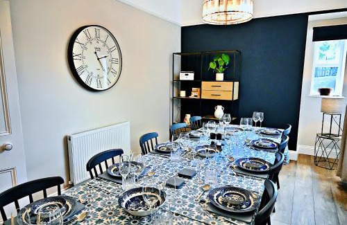 Porthmadog Casa | Porthmadog, Sleeps 11, 5 Bedrooms, 5 Bathrooms, Mountain Views
