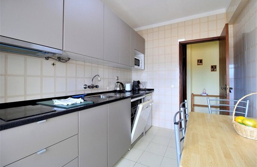 Portimao Apartamento | Portimão Classic With Pool by Homing