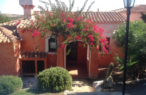 Punta De Su Turrione Villa | Vivienda unifamiliar, adosada, independiente, con 5 p. cama, jardín y barbacoa