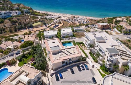 Porto de Mos Apartamento | Porto de Mós 85 by Destination Algarve