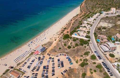 Porto de Mos Apartamento | Porto de Mós 85 by Destination Algarve