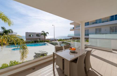 Porto de Mos Apartamento | Porto de Mós 85 by Destination Algarve