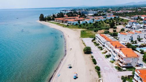 Gerakini Casa | Porto Maria Beachfront Cottage