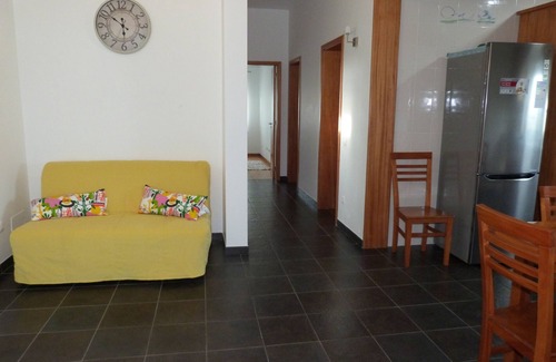 Praia da Vitoria Apartamento | PORTO MARTINS RELAX PISO -AL