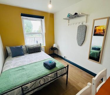 Dalgarno Casa | Portobello Self Check-In Rooms 611