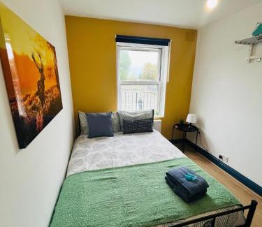 Dalgarno Casa | Portobello Self Check-In Rooms 611