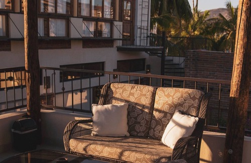 Esterito Apartamento | Posada de las Flores Junior suite 540, Luxury and confort on the malecon