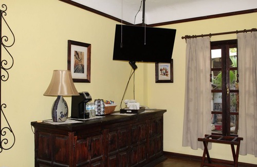 Esterito Apartamento | Posada de las Flores Standard room 450, luxury and confort on the malecon