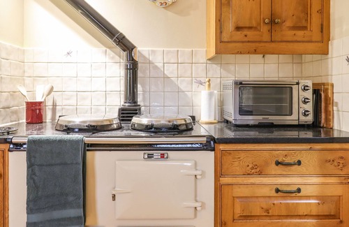 Crediton Cabaña | POSBURY LODGE, pet friendly, character holiday cottage in Crediton
