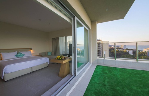 Golden Sands Hotel | Poseidon Beach Resort