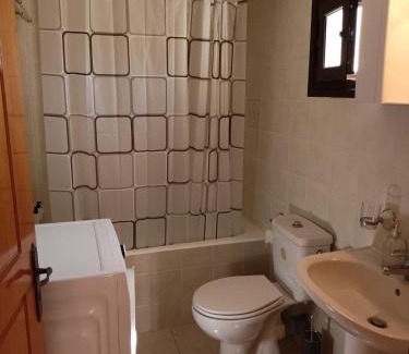 Ireon Apartamento | Poseidon home in Ireo, by the sea