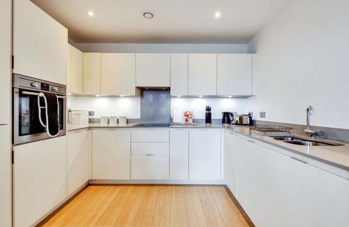 Addiscombe Apartamento | Posh 2 bedroom apartment with a Gym