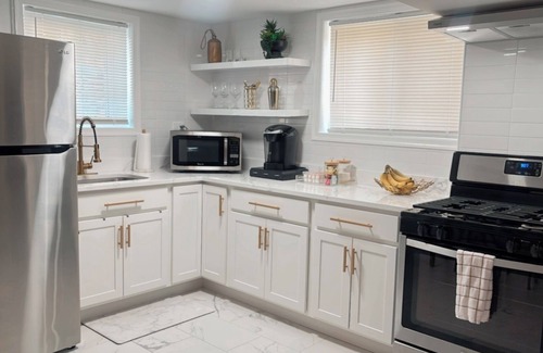 Marley Casa | Posh 2 levels house 5 bedrooms, 2 bathrooms, near by BWI airport and Annapolis.