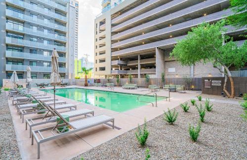 Evans Churchill Apartamento | Posh 2BD - Central DT - Gym, Pool, Parking -Sleep 8