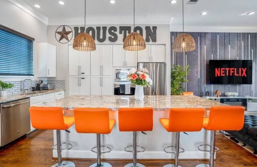 Midtown Casa | Posh Dtwn Midtown Home w Stunning Roof-topterrace