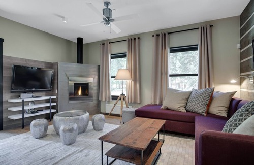 Taos Ski Valley Chalet De Esquí | Chalet de 3 dormitorios de inspiración bávara en Kachina Village con fácil acceso a las pistas de esquí