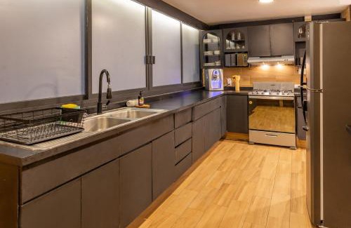 Los Morales Casa | Posh Polanco Stay TVs and Desks in Each Room
