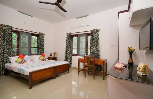 Devikolam Complejo | Habitaciones elegantes / parte tranquila y verde de Munnar