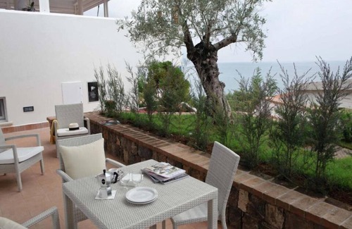 Villammare Apartamento | Posidonia Apartment with sea view and panoramic pool