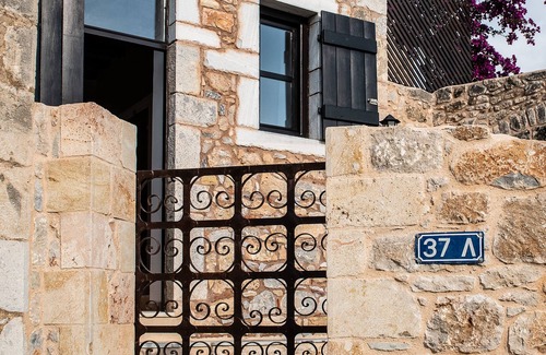 Lefktro Villa | The Olive Tree Residence: una experiencia única en la casa de la torre