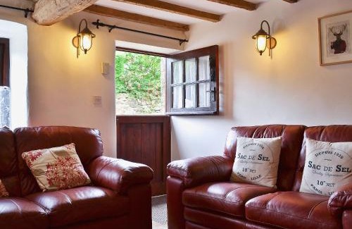 Lea Casa | Post Office Cottage