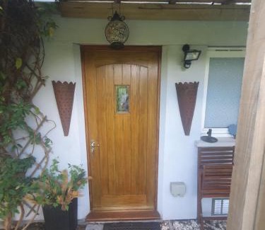 Glangrwyney Apartamento | Post Office Row Apartment and garden